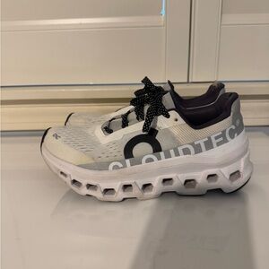 On Running Cloudtec Athletic Shoes - White and Black